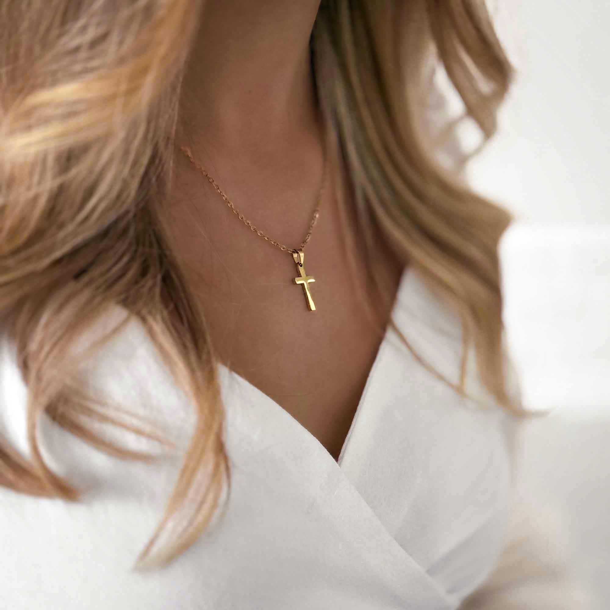 Kreuzkette-gold-minimaltisch-Maenner-Frauen