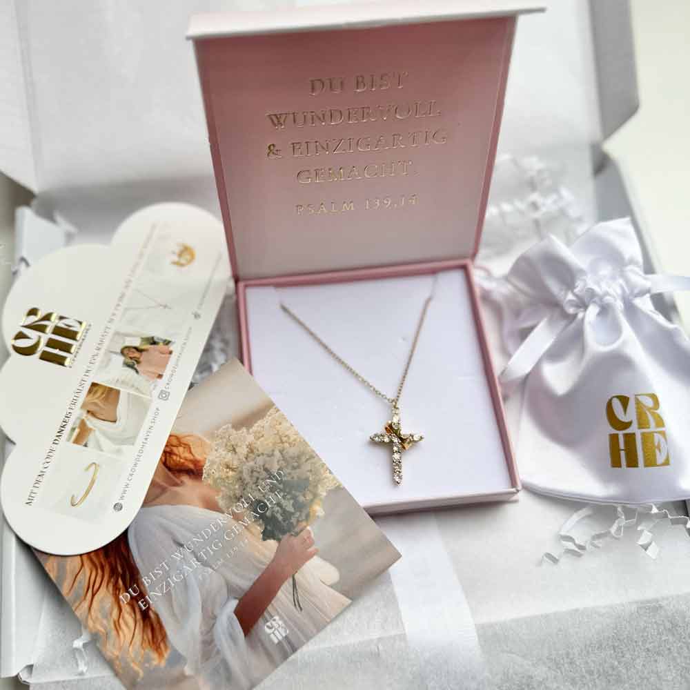 Kreuz-Krone-Kette-christlich-Crowdedheaven