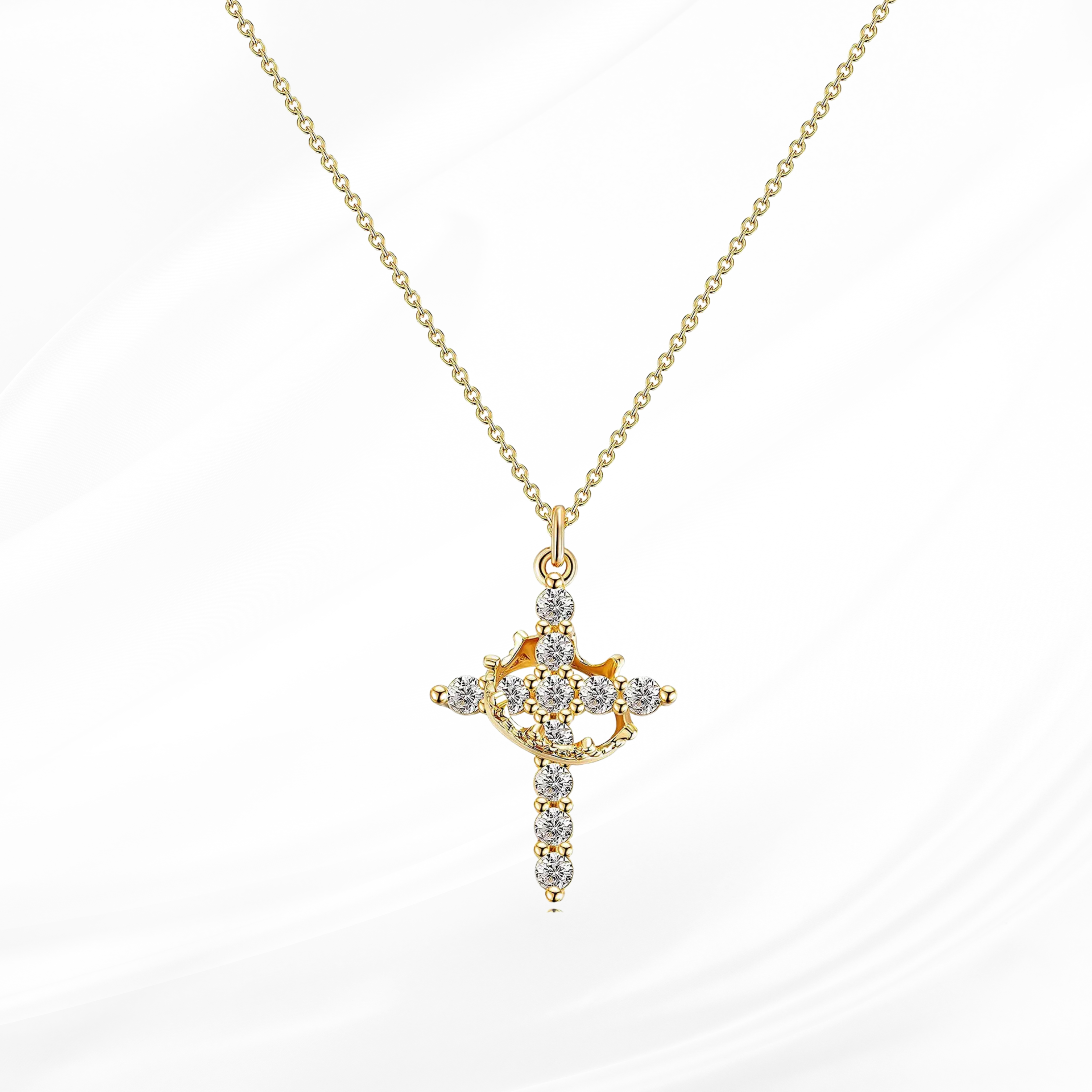 Christliche Jesus Kreuzkette mit Krone aus 18K Gold. Unsere Halskette ist wasserfest, nickelfrei und hypoallergen. CROWDEDHEAVEN - dein christlicher Onlineshop