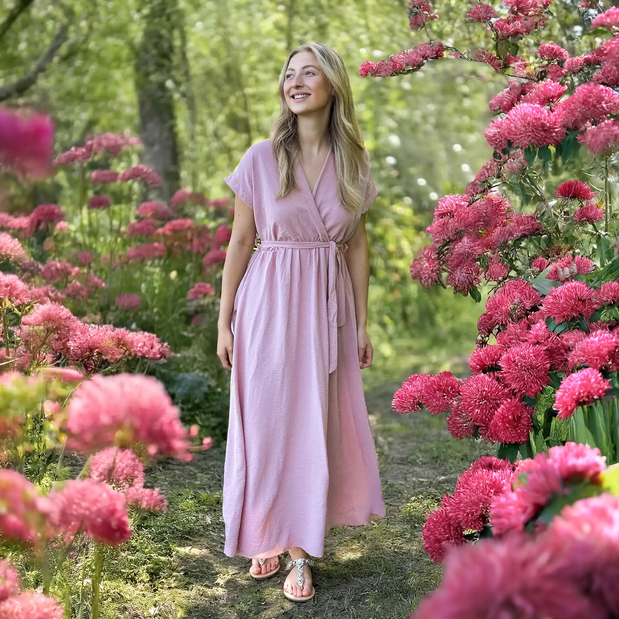Rosa Maxikleid mit Guertel altrosa