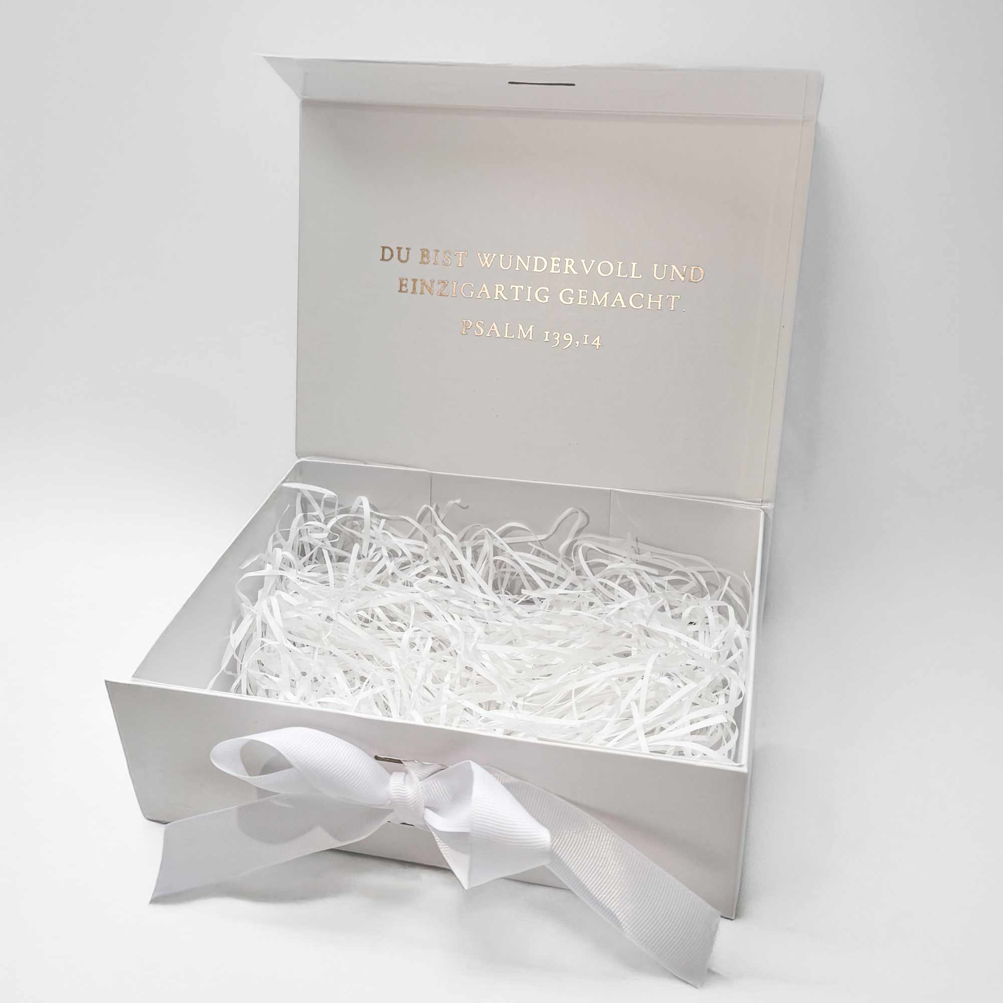 christlicheGeschenkbox-mit-name-und-vers